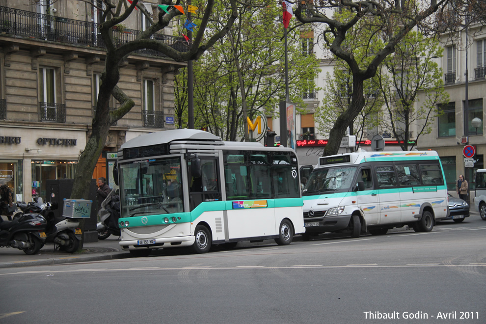 Bus 758 (AB-756-YQ) sur la ligne 501 (Traverse Charonne - RATP) à Gambetta (Paris)