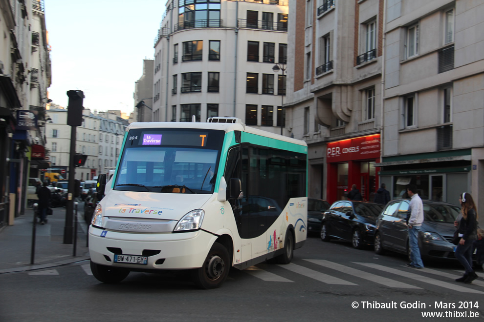 Bus 804 (BW-471-EY) sur la ligne 518 (Traverse Batignolles-Bichat - RATP) à Pont Cardinet (Paris)