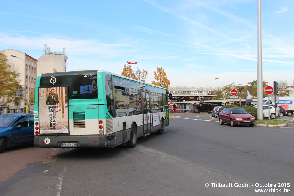 Bus 3713 (AG-869-SW) sur la ligne 54 (RATP) à Asnières-sur-Seine