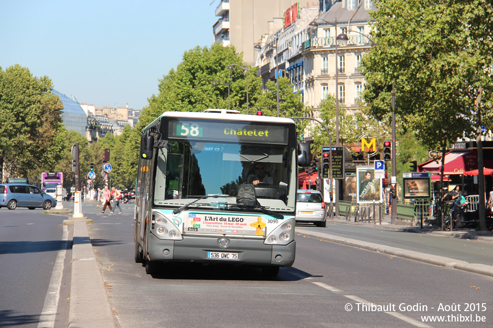 Bus 3090 (536 QWC 75) sur la ligne 58 (RATP) à Montparnasse – Bienvenüe (Paris)