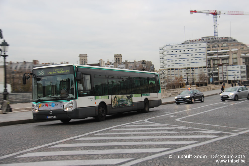 Bus 3087 (369 QWA 75) sur la ligne 58 (RATP) à Pont Neuf (Paris)