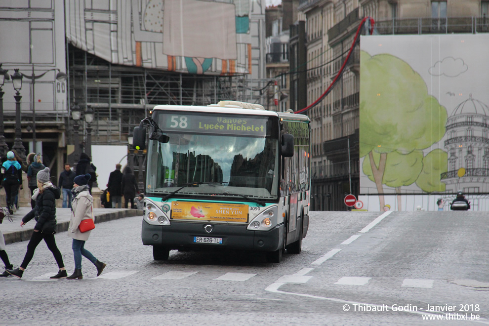 Bus 3090 (ER-626-TL) sur la ligne 58 (RATP) à Pont Neuf (Paris)