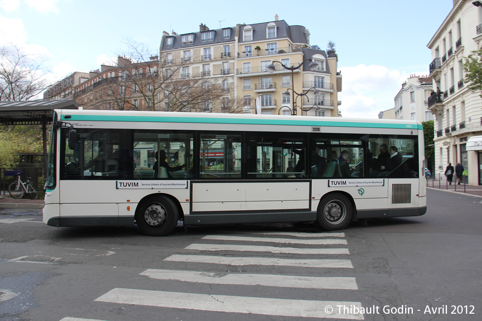 Bus 481 (AE-722-RA) sur la ligne 589 (TUVIM - RATP) à Issy-les-Moulineaux