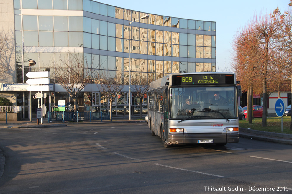 Bus 46782 (1602 XY 93) sur la ligne 609 (TRA) à Bobigny