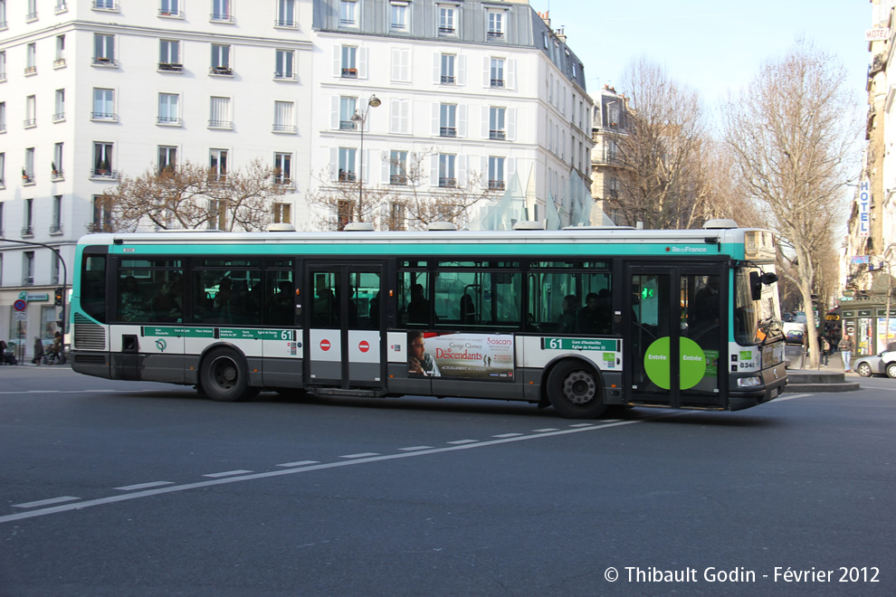 Bus 8340 (949 QCS 75) sur la ligne 61 (RATP) à Gambetta (Paris)