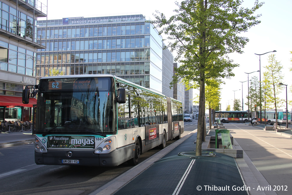 Bus 1887 (AM-081-YD) sur la ligne 62 (RATP) à Bibliothèque François Mitterrand (Paris)