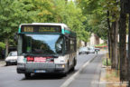 Bus 8136 (CV-333-LA) sur la ligne 63 (RATP) à Trocadéro (Paris)