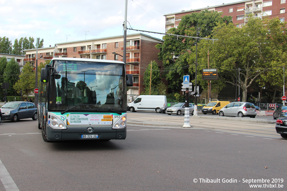 Bus 5157 (BD-324-JG) sur la ligne 64 (RATP) à Porte des Lilas (Paris)