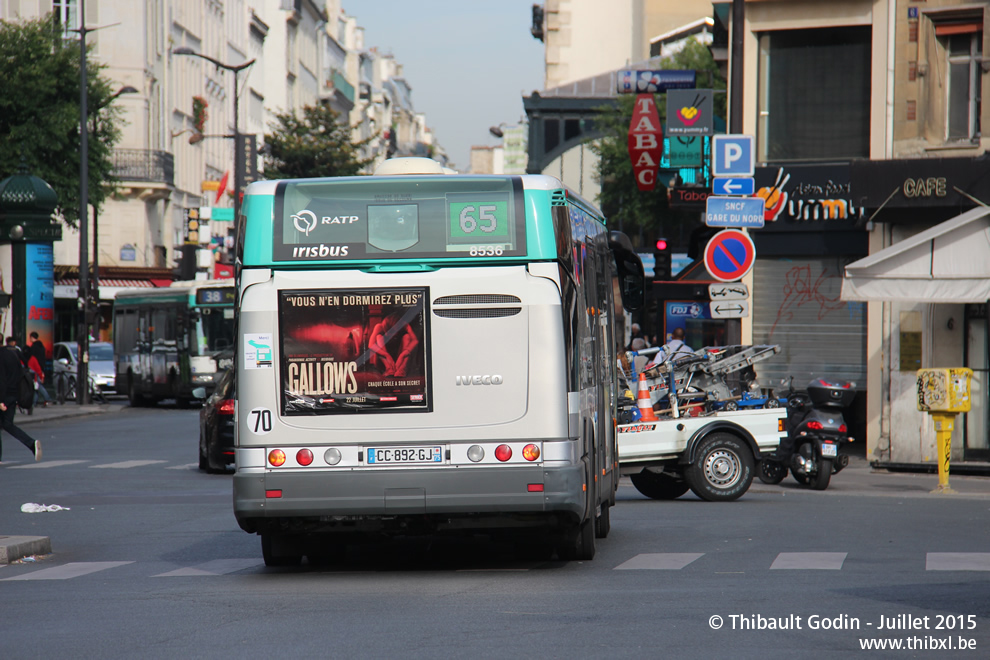 Bus 8536 (CC-892-GJ) sur la ligne 65 (RATP) à Gare de l'Est (Paris)