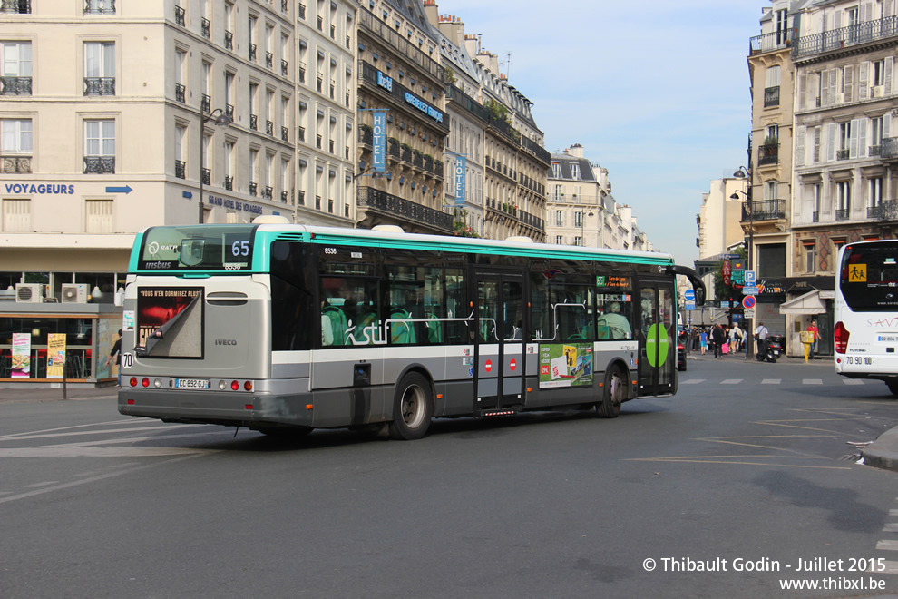 Bus 8536 (CC-892-GJ) sur la ligne 65 (RATP) à Gare de l'Est (Paris)