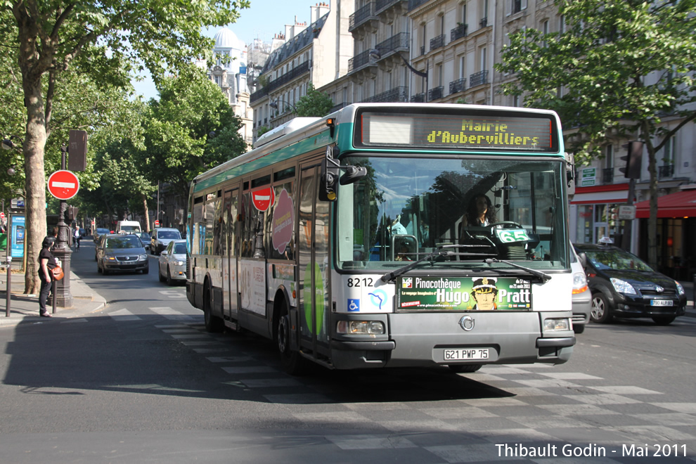 Bus 8212 (621 PWP 75) sur la ligne 65 (RATP) à Ledru-Rollin (Paris)