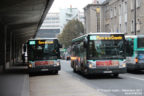 Bus 8537 (CC-938-GJ) et 8534 (CC-880-GG) sur la ligne 65 (RATP) à Gare de Lyon (Paris)