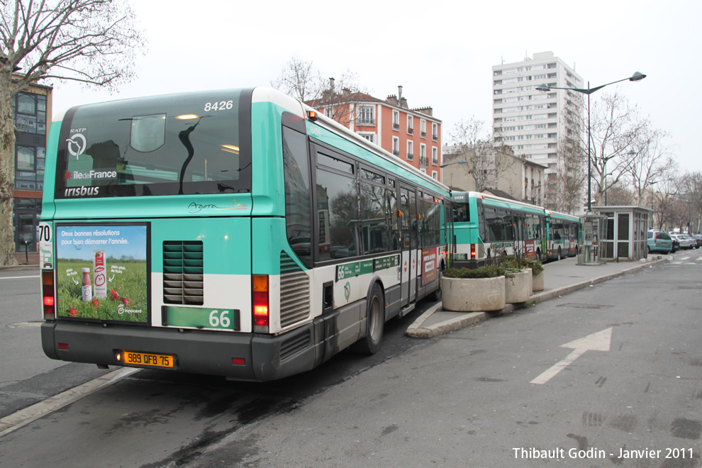 Bus 8426 (989 QFB 75) sur la ligne 66 (RATP) à Clichy