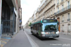 Bus 8421 (550 QEX 75) sur la ligne 66 (RATP) à Europe (Paris)