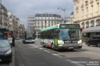 Bus 8425 (381 QFD 75) sur la ligne 66 (RATP) à Gare Saint-Lazare (Paris)