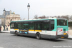 Bus 3296 (359 RFB 75) sur la ligne 68 (RATP) à Musée du Louvre (Paris)