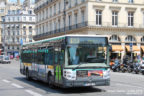 Bus 3276 (617 REB 75) sur la ligne 68 (RATP) à Louvre - Rivoli (Paris)