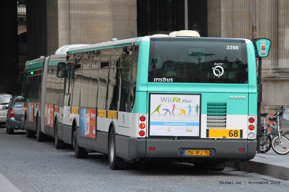 Bus 3298 (294 RFJ 75) sur la ligne 68 (RATP) à Musée du Louvre (Paris)