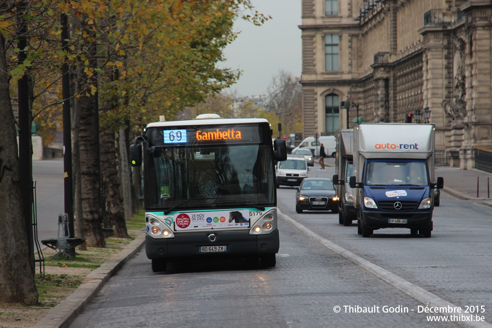 Bus 5179 (BD-649-ZX) sur la ligne 69 (RATP) à Louvre - Rivoli (Paris)