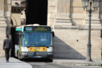 Bus 8390 (35 QDZ 75) sur la ligne 69 (RATP) à Musée du Louvre (Paris)