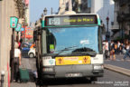 Bus 8393 (209 QEJ 75) sur la ligne 69 (RATP) à Louvre - Rivoli (Paris)