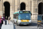 Bus 8390 (35 QDZ 75) sur la ligne 69 (RATP) à Musée du Louvre (Paris)