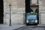 Bus 8428 (832 QFN 75) sur la ligne 69 (RATP) à Musée du Louvre (Paris)