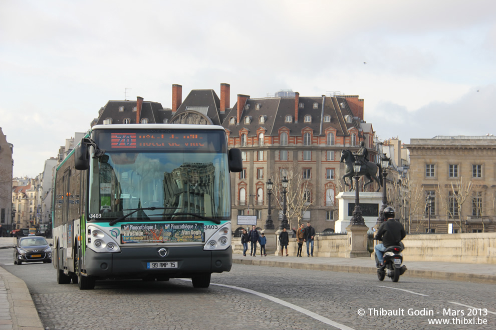 Bus 3403 (99 RMP 75) sur la ligne 70 (RATP) à Pont Neuf (Paris)