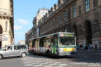 Bus 3004 (237 QTR 75) sur la ligne 72 (RATP) à Palais Royal – Musée du Louvre (Paris)