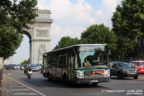 Bus 3180 (706 QXZ 75) sur la ligne 73 (RATP) à Charles de Gaulle – Étoile (Paris)