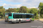 Bus 3322 (841 RFV 75) sur la ligne 73 (RATP) à Porte Maillot (Paris)