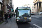 Bus 8300 (102 PYR 75) sur la ligne 74 (RATP) à Notre-Dame-de-Lorette (Paris)