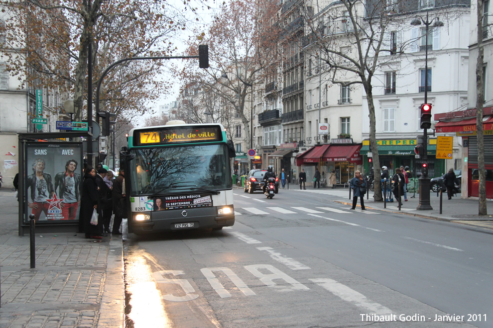 Bus 8283 (312 PXS 75) sur la ligne 74 (RATP) à Brochant (Paris)