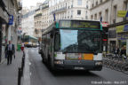 Bus 8385 (552 QEA 75) sur la ligne 74 (RATP) à Le Peletier (Paris)