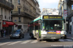 Bus 8280 (285 PXS 75) sur la ligne 74 (RATP) à Le Peletier (Paris)
