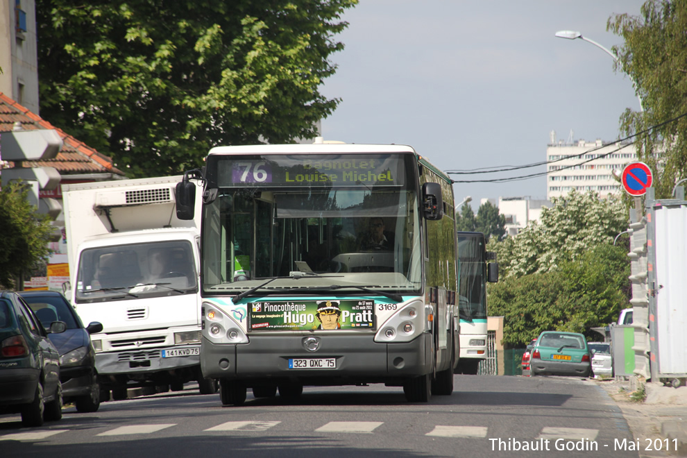 Bus 3169 (323 QXC 75) sur la ligne 76 (RATP) à Bagnolet