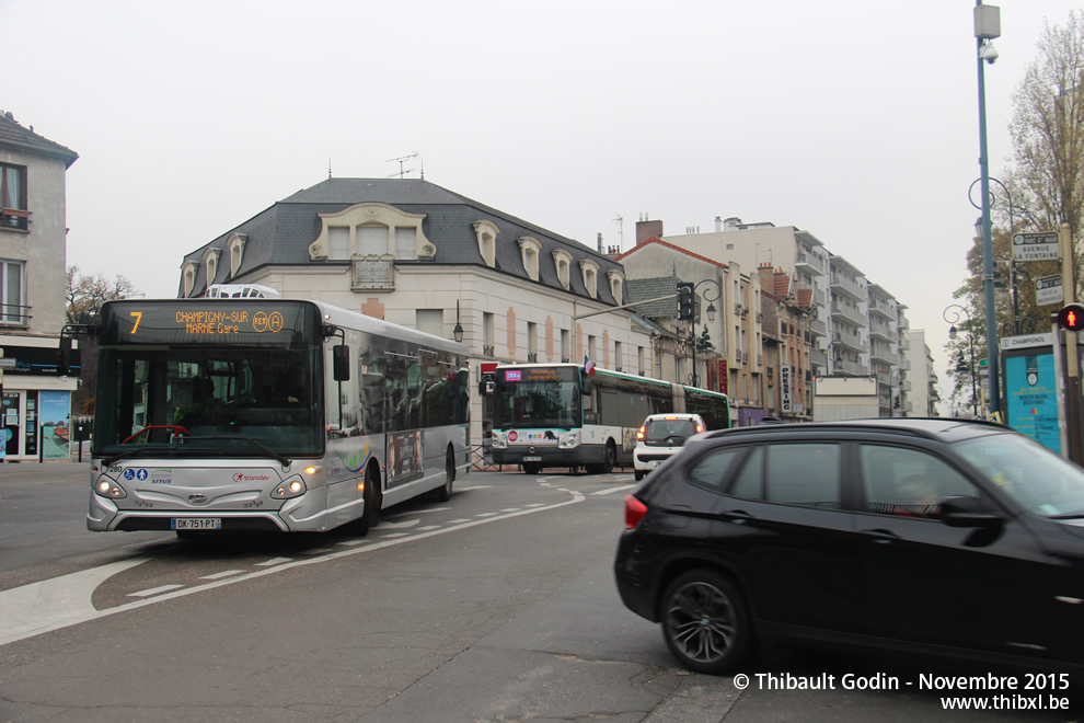 Bus 280 (DK-751-PT) sur la ligne 7 (SITUS) à Champigny-sur-Marne