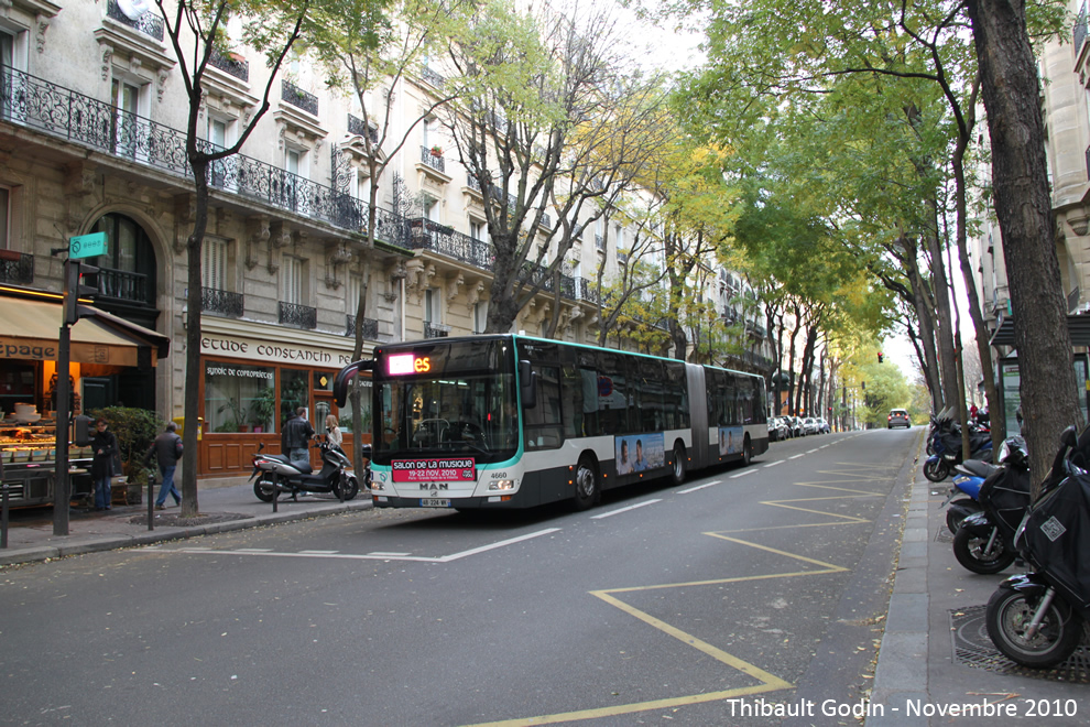 Bus 4660 (AB-224-WK) sur la ligne 80 (RATP) à Lamarck - Caulaincourt (Paris)
