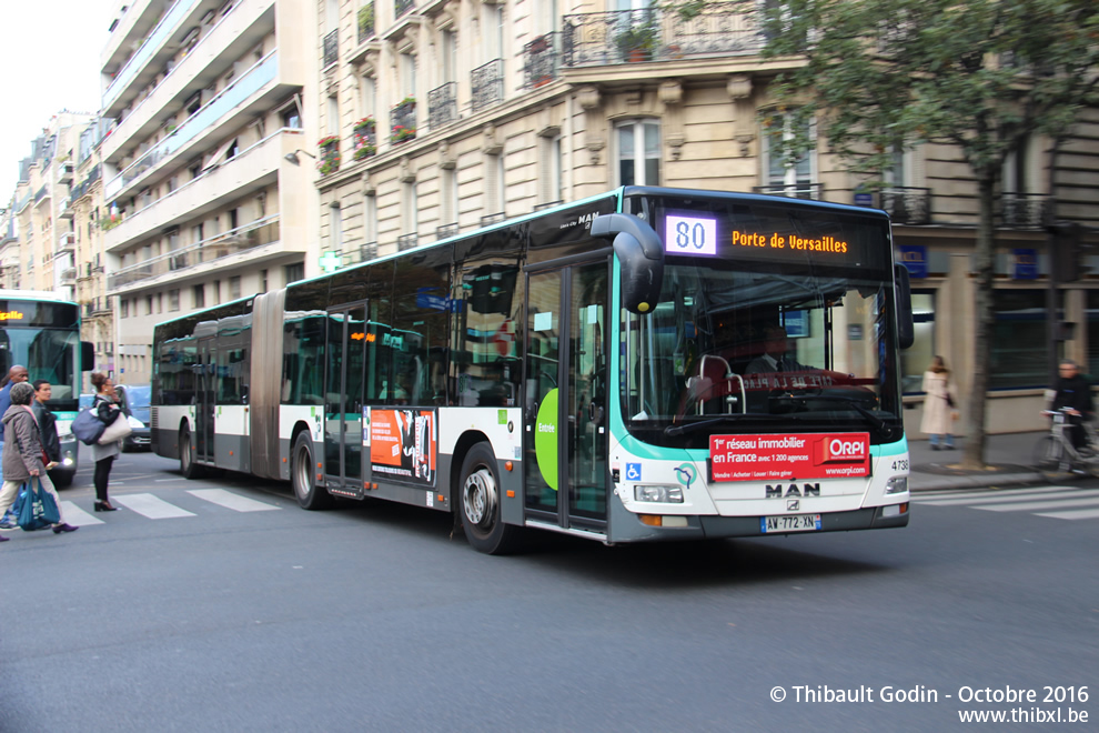 Bus 4738 (AW-772-XN) sur la ligne 80 (RATP) à Jules Joffrin (Paris)