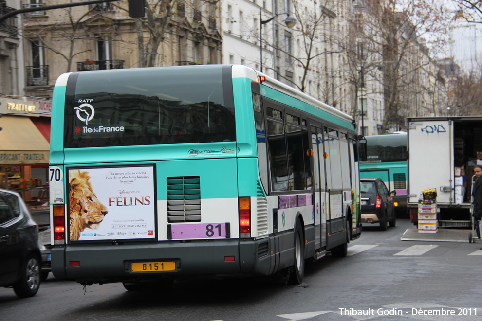 Bus 8151 sur la ligne 81 (RATP) à Guy Môquet (Paris)