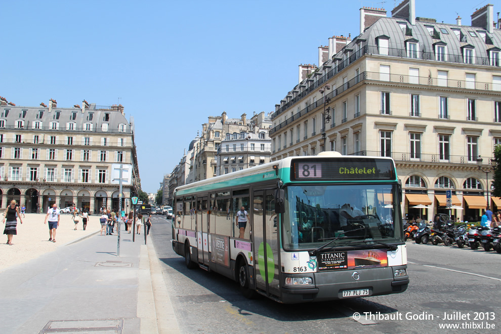 Bus 8163 (777 PLJ 75) sur la ligne 81 (RATP) à Louvre - Rivoli (Paris)