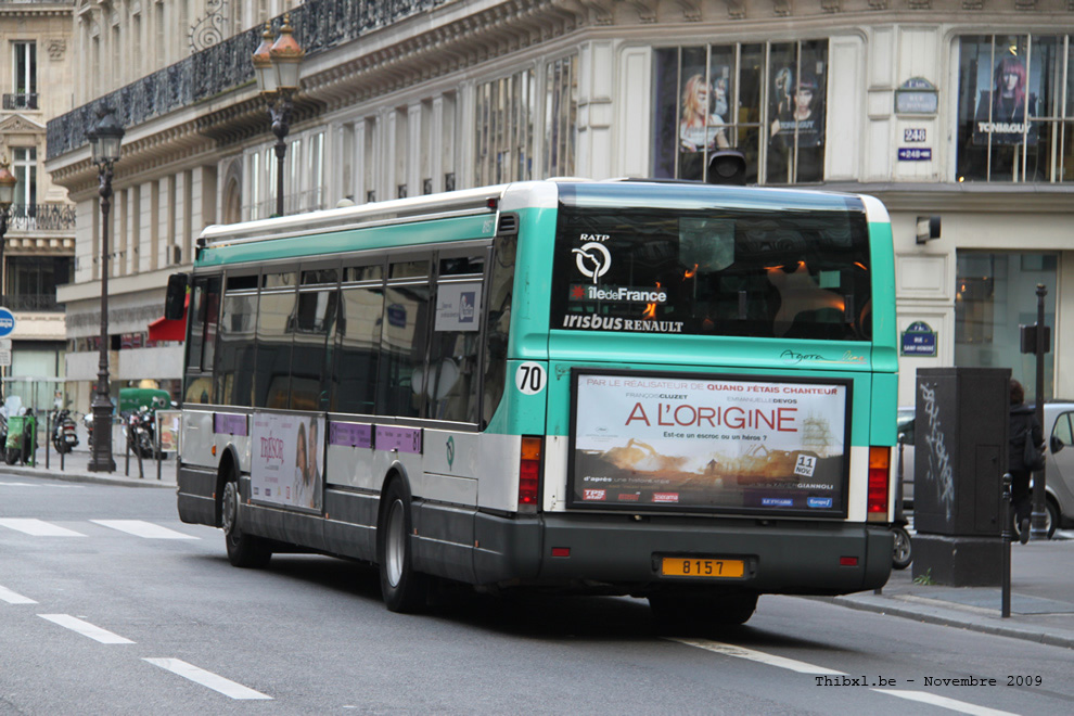 Bus 8157 sur la ligne 81 (RATP) à Palais Royal Musée du Louvre (Paris)