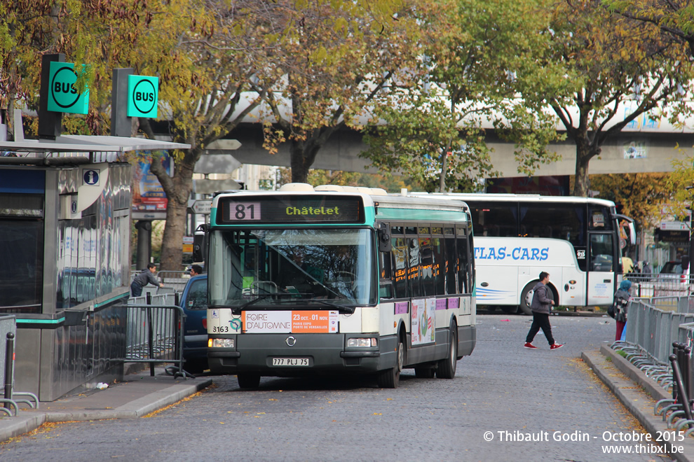 Bus 8163 (777 PLJ 75) sur la ligne 81 (RATP) à Porte de Saint-Ouen (Paris)