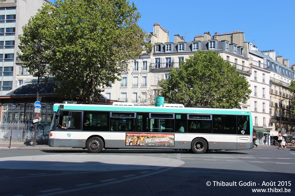 Bus 9366 (365 QYT 75) sur la ligne 83 (RATP) à Port-Royal (Paris)