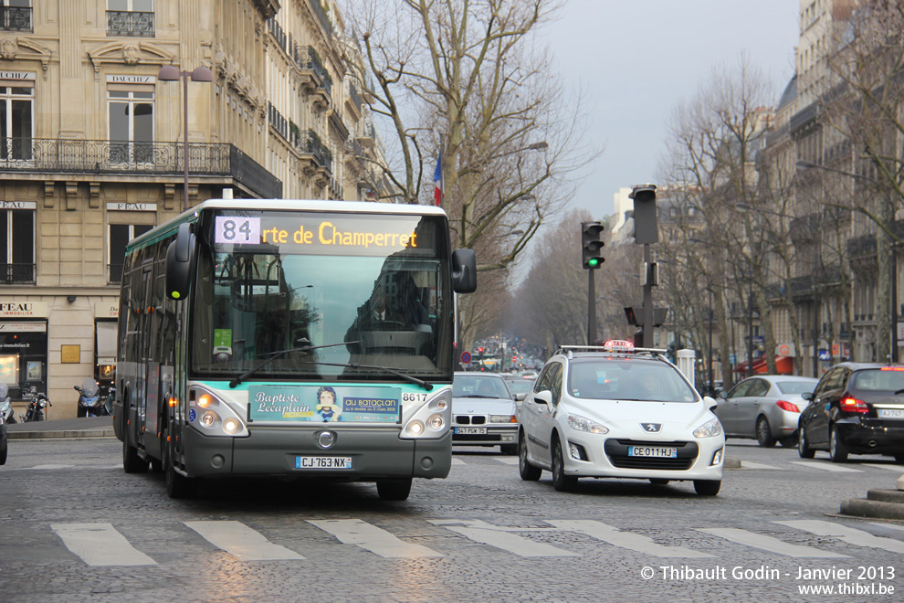 Bus 8617 (CJ-763-NX) sur la ligne 84 (RATP) à Haussmann (Paris)