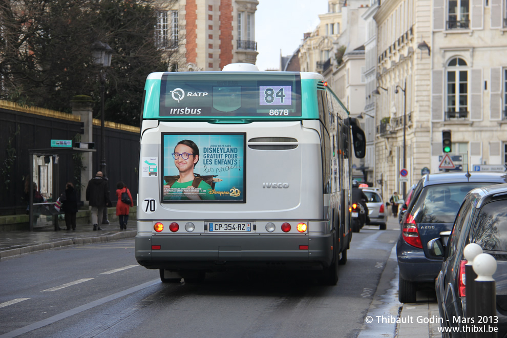 Bus 8678 (CP-354-RZ) sur la ligne 84 (RATP) à Luxembourg (Paris)