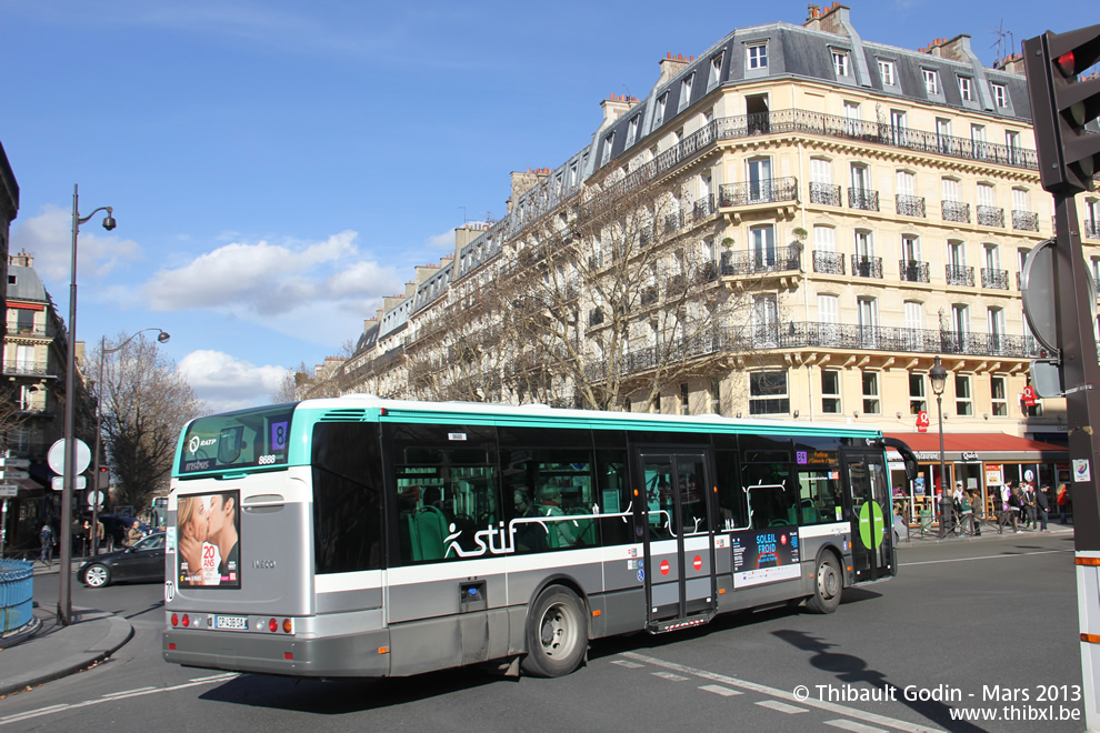 Bus 8688 (CP-438-SA) sur la ligne 84 (RATP) à Luxembourg (Paris)