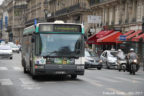 Bus 8494 (899 QJR 75) sur la ligne 85 (RATP) à Bourse (Paris)