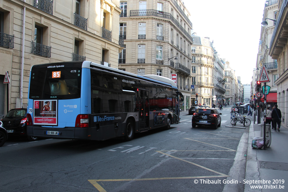 Bus 4178 (ES-906-JW) sur la ligne 85 (RATP) à Le Peletier (Paris)