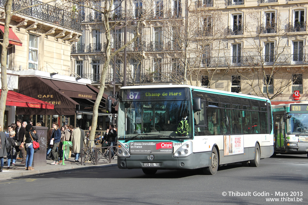 Bus 3001 (326 QSL 75) sur la ligne 87 (RATP) à Luxembourg (Paris)